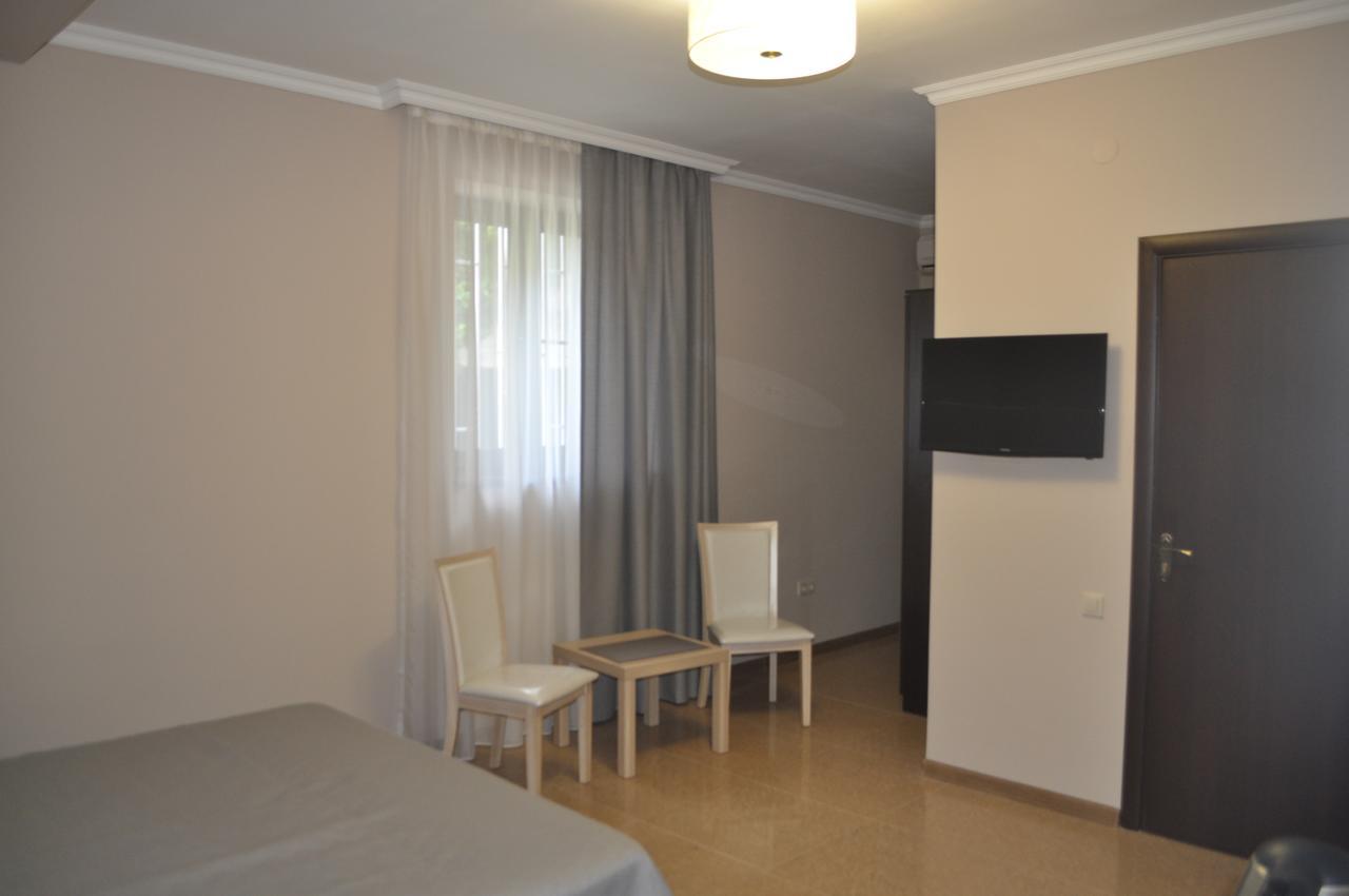Inn Volna Gudauta Esterno foto